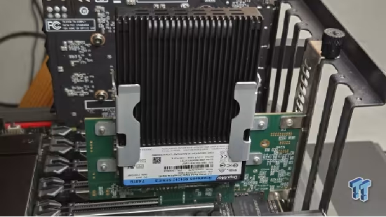 R6101C26.jpg